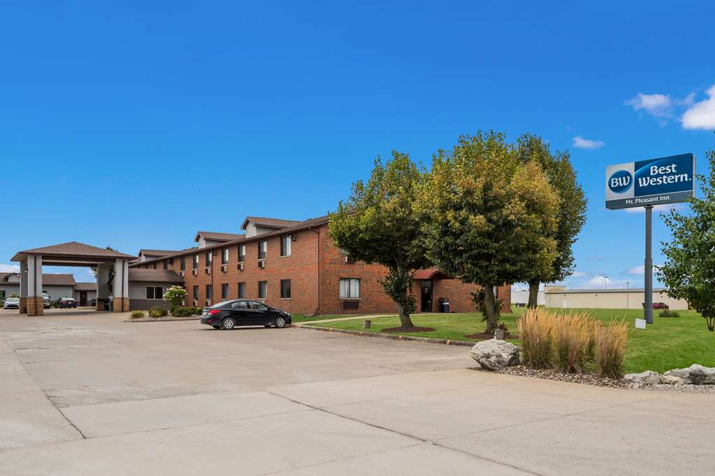 Best Western Mt. Pleasant Inn - photo 8