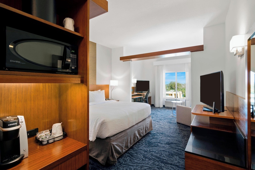 Fairfield by Marriott Inn & Suites St Petersburg North - photo 7