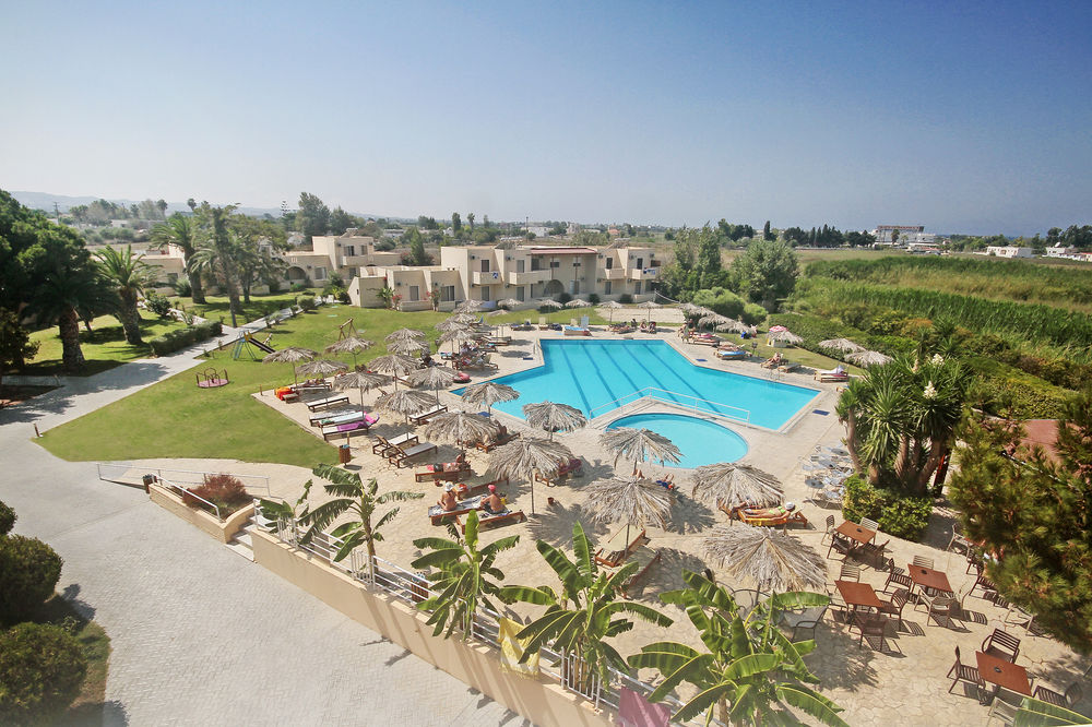 Roselands Hotel Bungalows