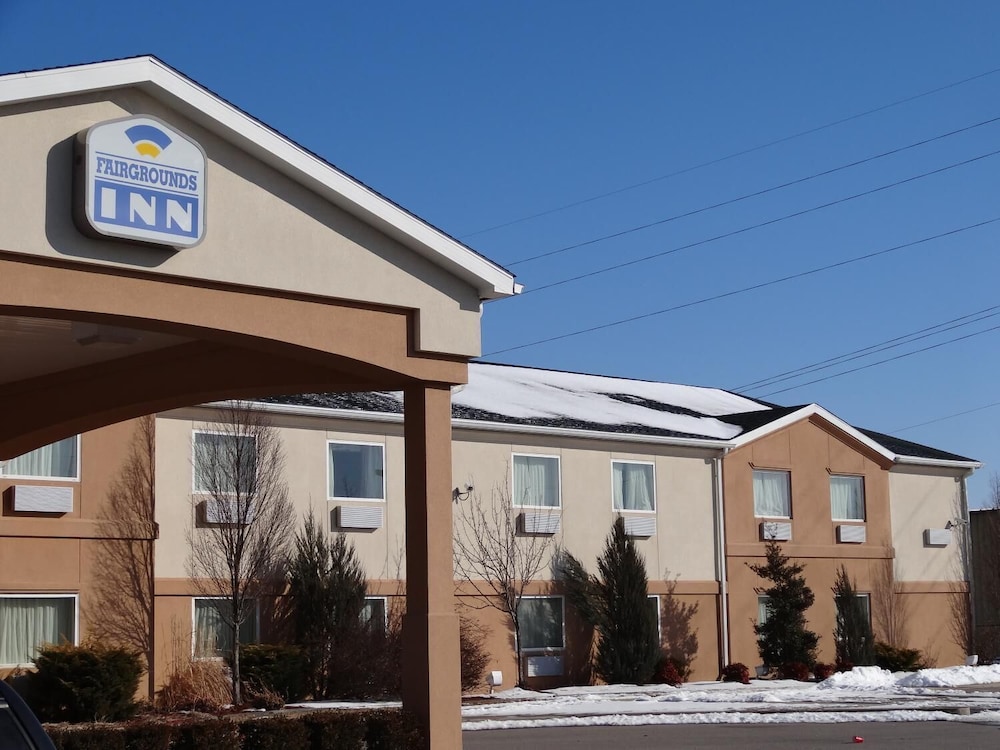 Fairgrounds Inn - photo 36