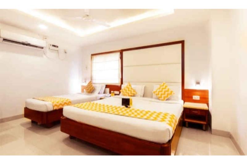 Fabhotel Sri Chakra Inn