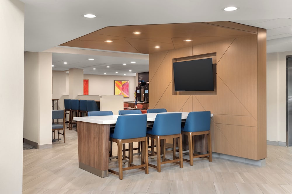 Holiday Inn Express & Suites Hawthorne Elmsford North by IHG - photo 51