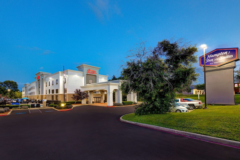 Hampton Inn & Suites Nacogdoches - photo 51