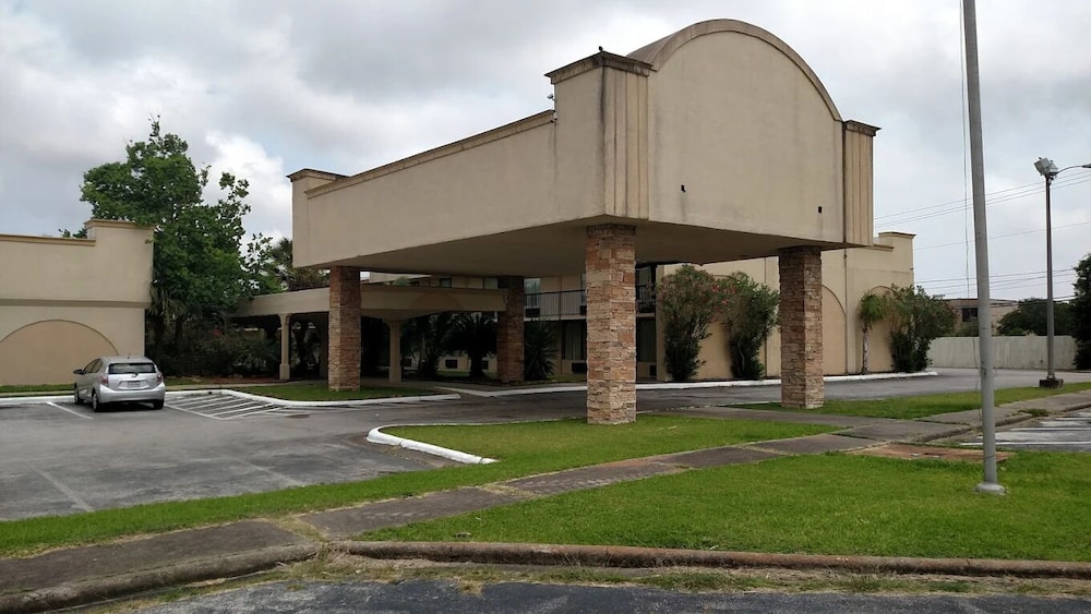 Eco Inn Suites By Hotel O Baytown — Baytown