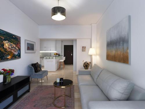 Newly Renovated Apartment in the Heart of Athens — 4-Star Luxury Hotel in Athens, Greece
