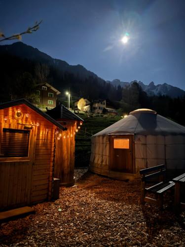 Jurte Beim Lama Alpakahof Triesenberg — Triesenberg