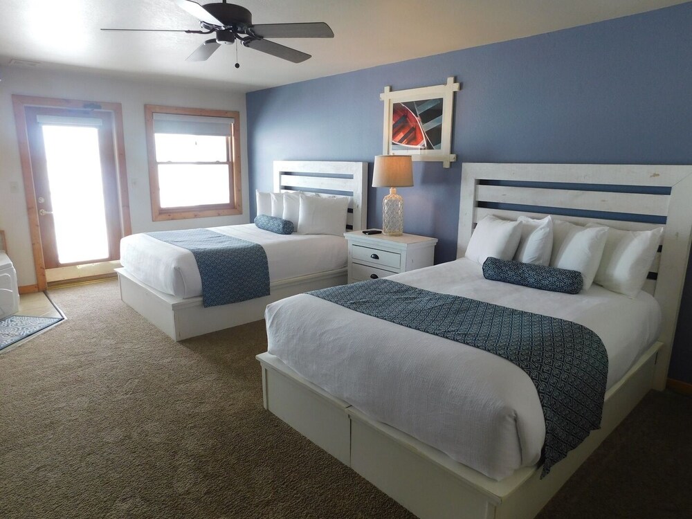 Quarterdeck Resort & Restaurant - photo 32