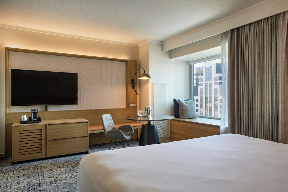Sheraton Grand Sacramento Hotel - photo 17