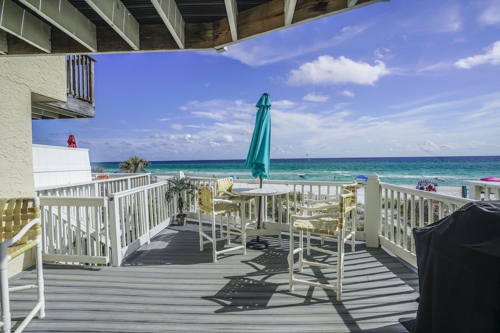 Sailfish Townhomes by Panhandle Getaways - featured photo