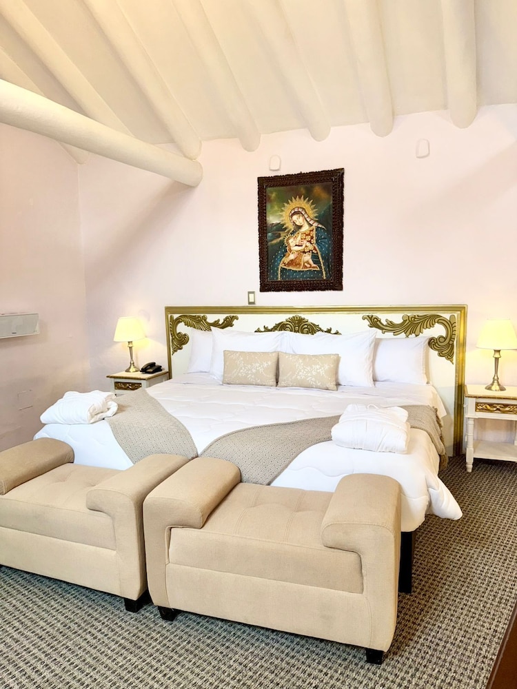 Andean Wings in Cusco, Peru