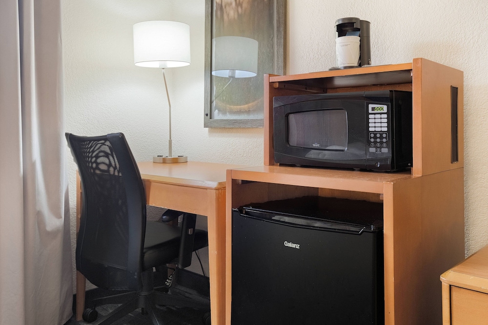 Fairfield Inn & Suites by Marriott Mobile - photo 13