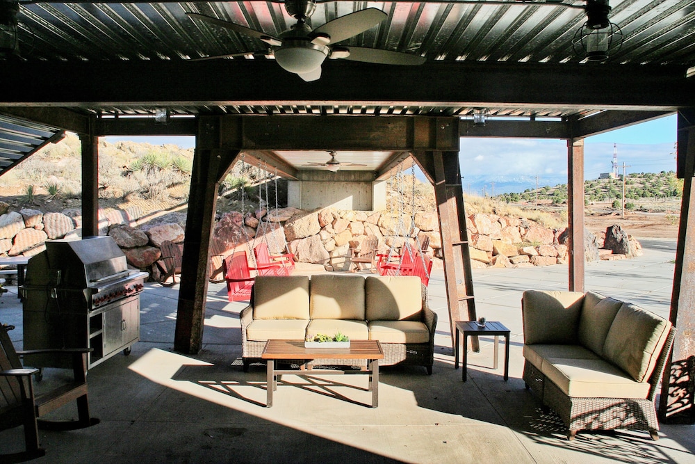 Iron Springs Adventure Resort & RV Park - photo 25