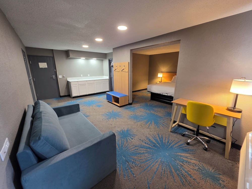 Rodeway Inn Waukegan Gurnee - photo 7