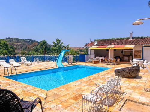 Refúgio confortável c piscina e lazer completo in Braganca Paulista, Brasil