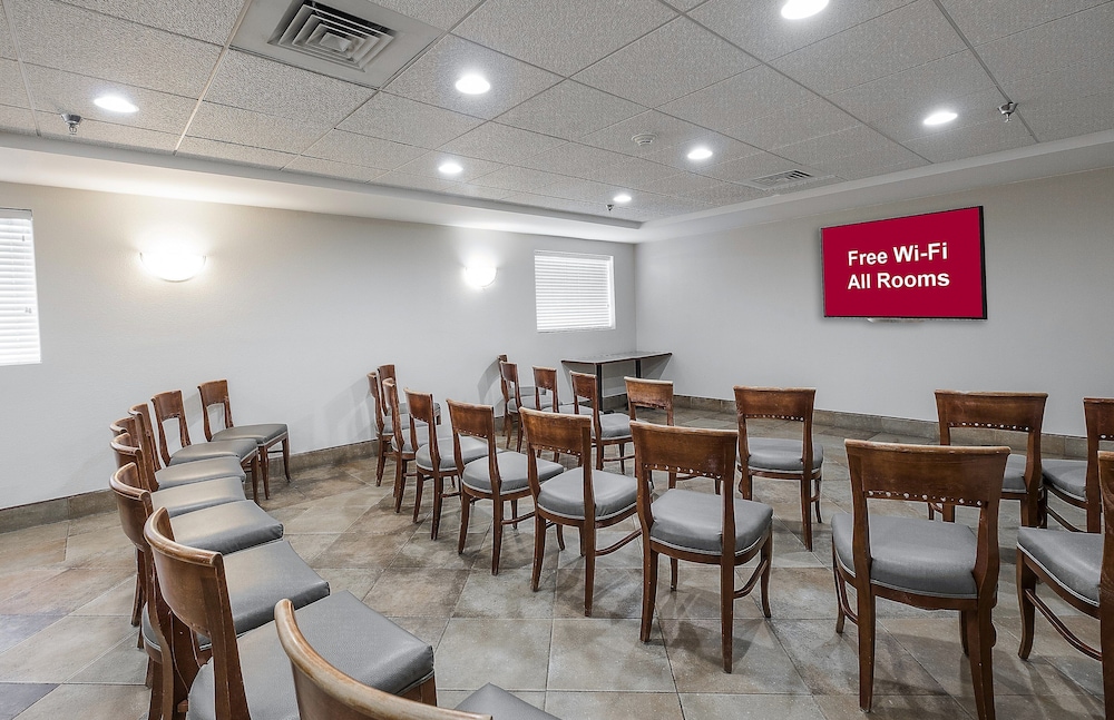 Red Roof Inn Hartford New Britain - photo 32