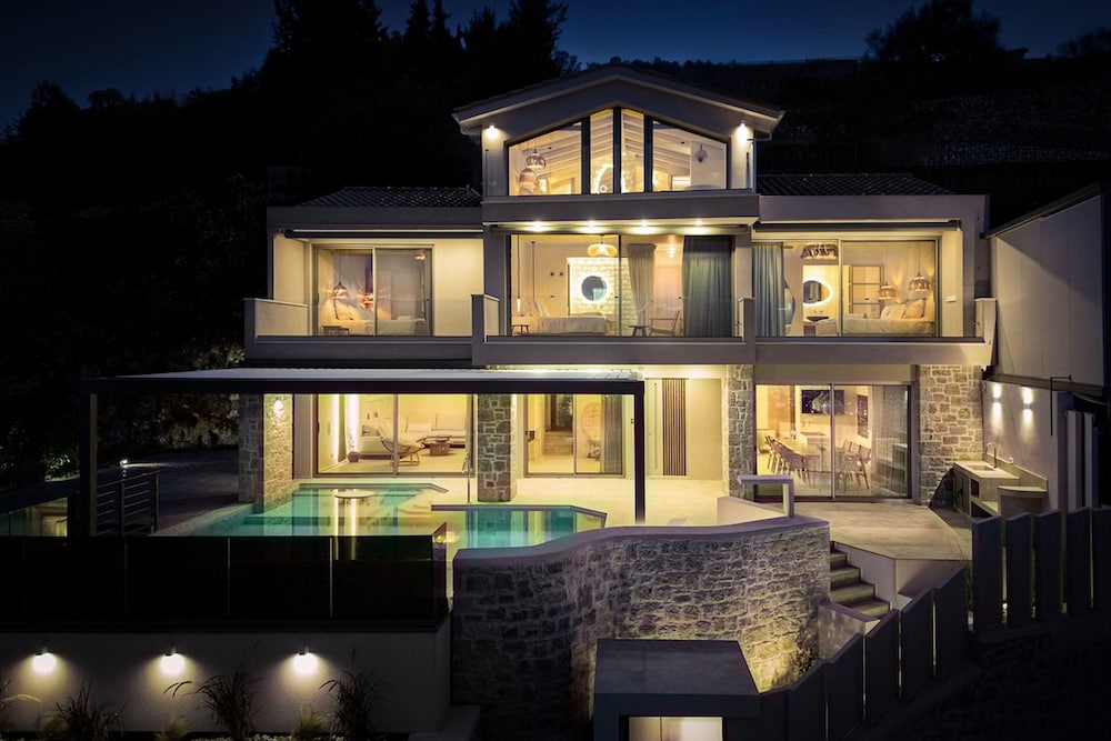Isle of View Villa — 4-Star Luxury Hotel in Lefkada, Greece