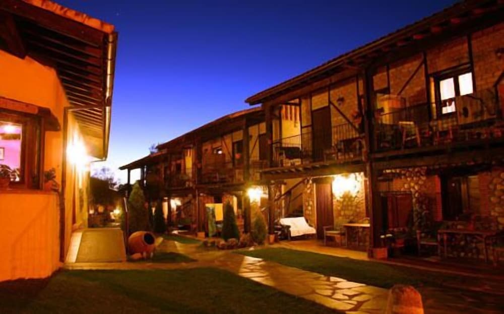 El Canchal de la Gallina - carbon neutral hotel in Hervas