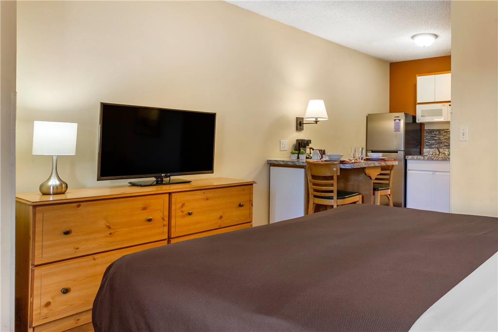 Suburban Studios Albuquerque Uptown - photo 23