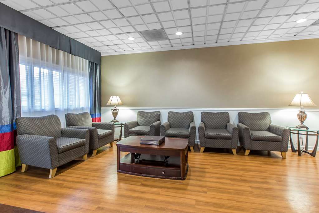 Quality Inn Savannah Midtown - photo 8