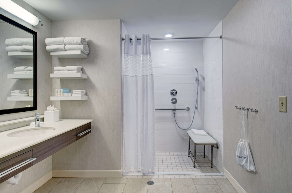 Hampton Inn Boston Westborough - photo 18