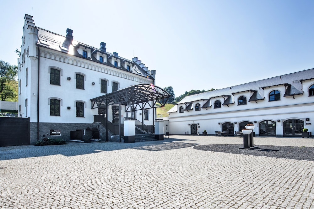 Hotel Pałac Jugowice — hotel in Walim