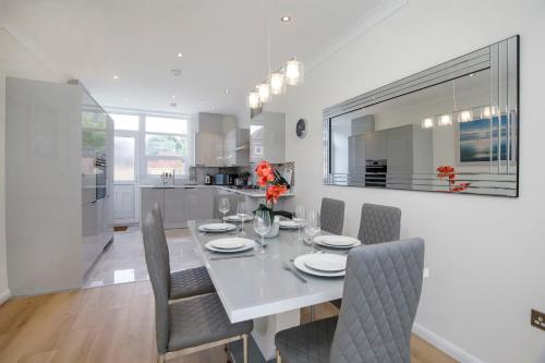 The Burton York 3 bedroom House sleeps 6 — 4-Star Luxury Hotel in York, United Kingdom