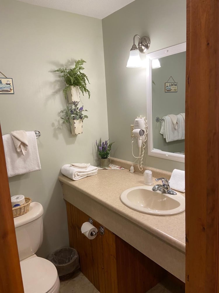 The Garrett Inn - photo 44