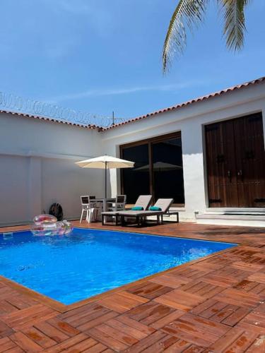 Casa Palmera Privada — 4-Star Luxury Hotel in Girardot City, Colombia