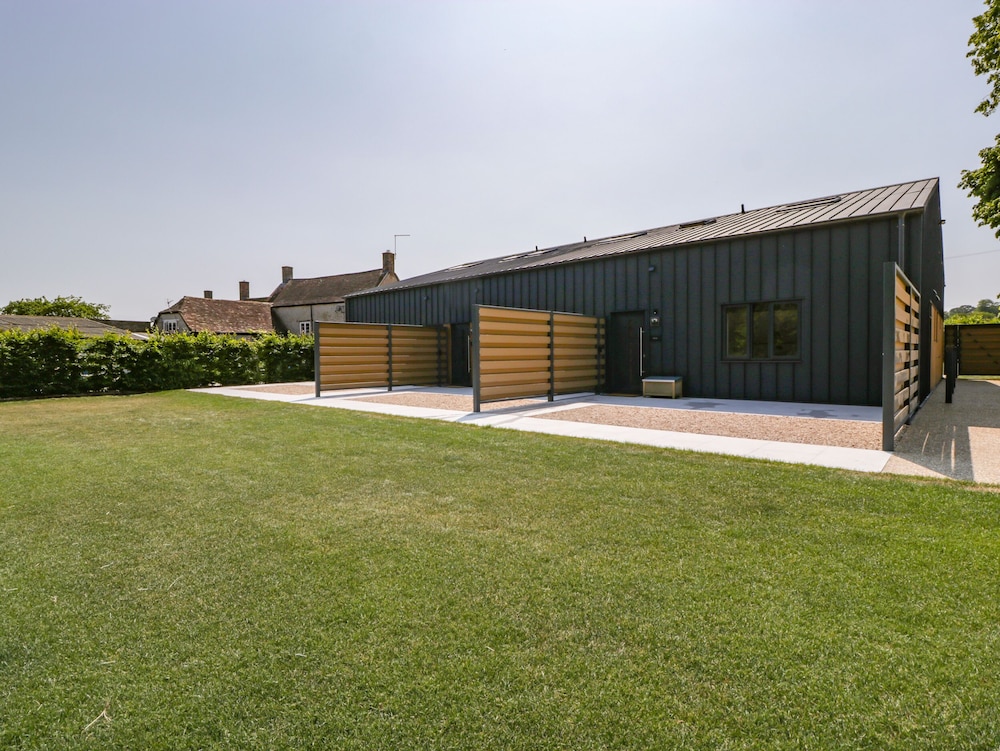 Tilia Barn — Wincanton — photo 2
