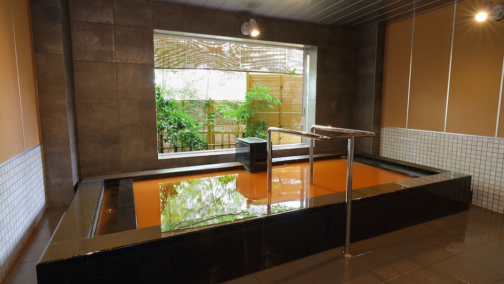 Arima Onsen Taketoritei Maruyama — 4-Star Luxury Hotel in Kobe, Japan