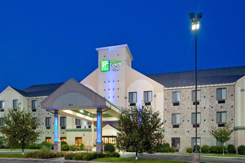 Holiday Inn Express & Suites Elkhart by IHG in Elkhart, United States