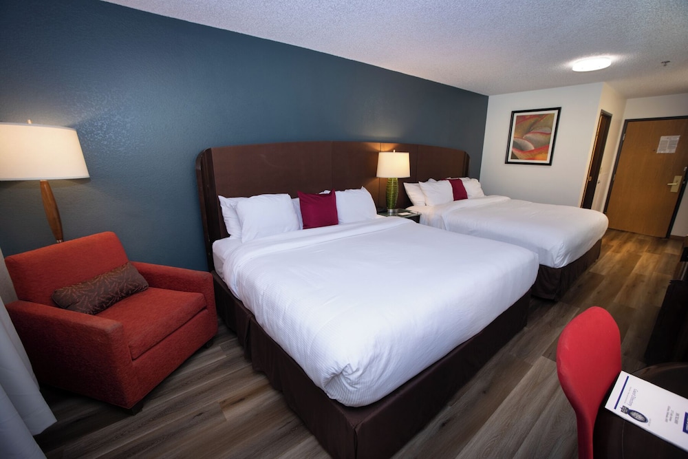Alliance Hotel & Suites a Howard Johnson by Wyndham - photo 13