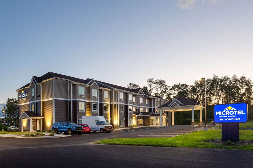 Microtel Inn & Suites by Wyndham Amsterdam - photo 6