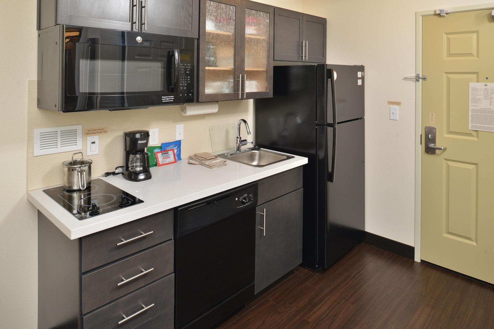 Candlewood Suites Eugene Springfield by IHG - photo 24