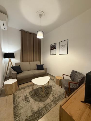 Pietra Apartment Colosseo — 4-Star Luxury Hotel in Rome, Italy