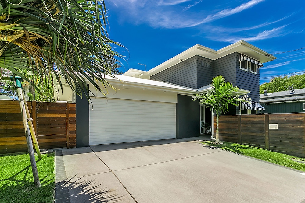 Elua Beach House — 4-Star Luxury Hotel in Byron Bay, Australia