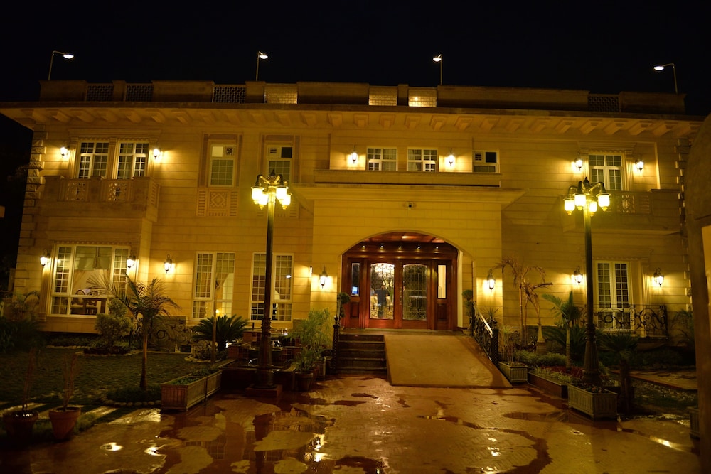 Bella Hotel — hotel in Islamabad