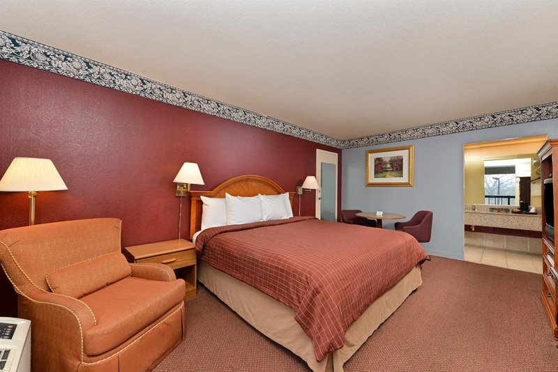 Country Hearth Inn & Suites Gainesville - photo 6