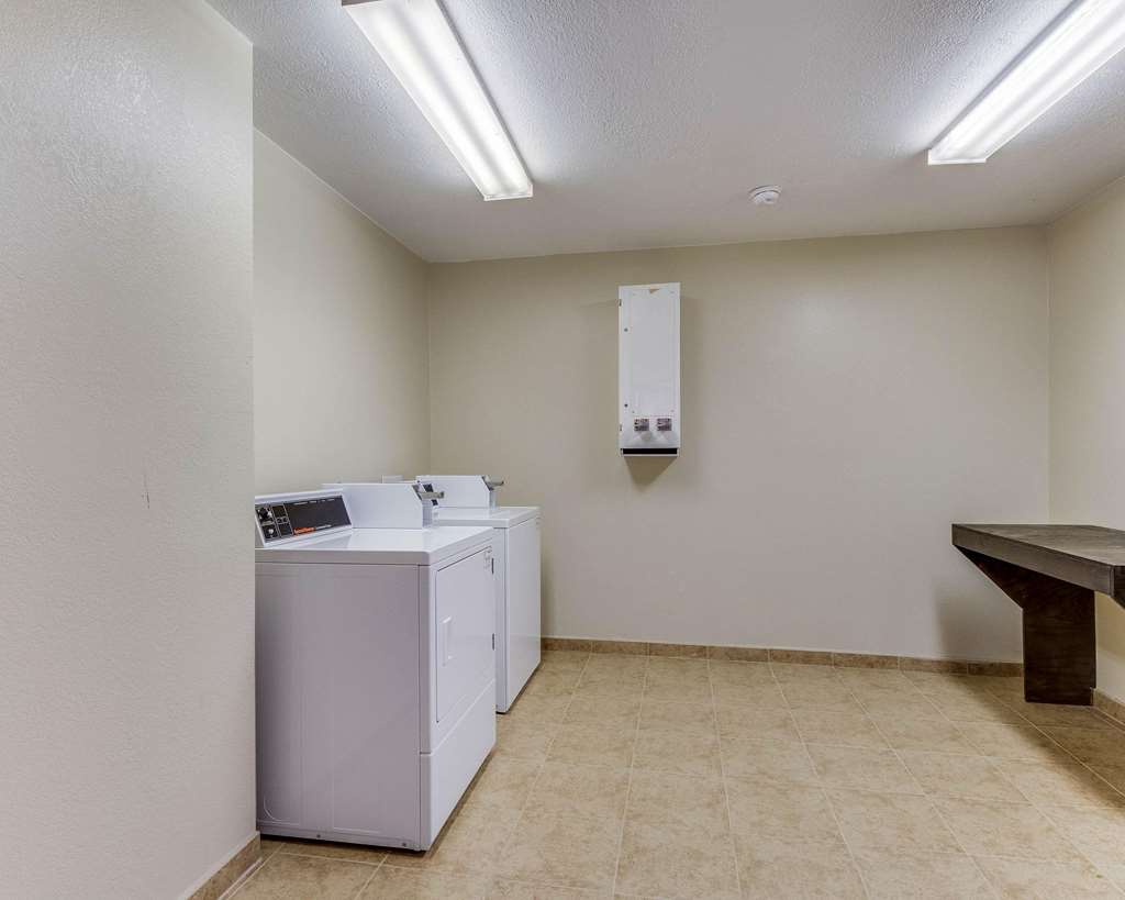 Econo Lodge Falfurrias Hwy 281 - photo 22