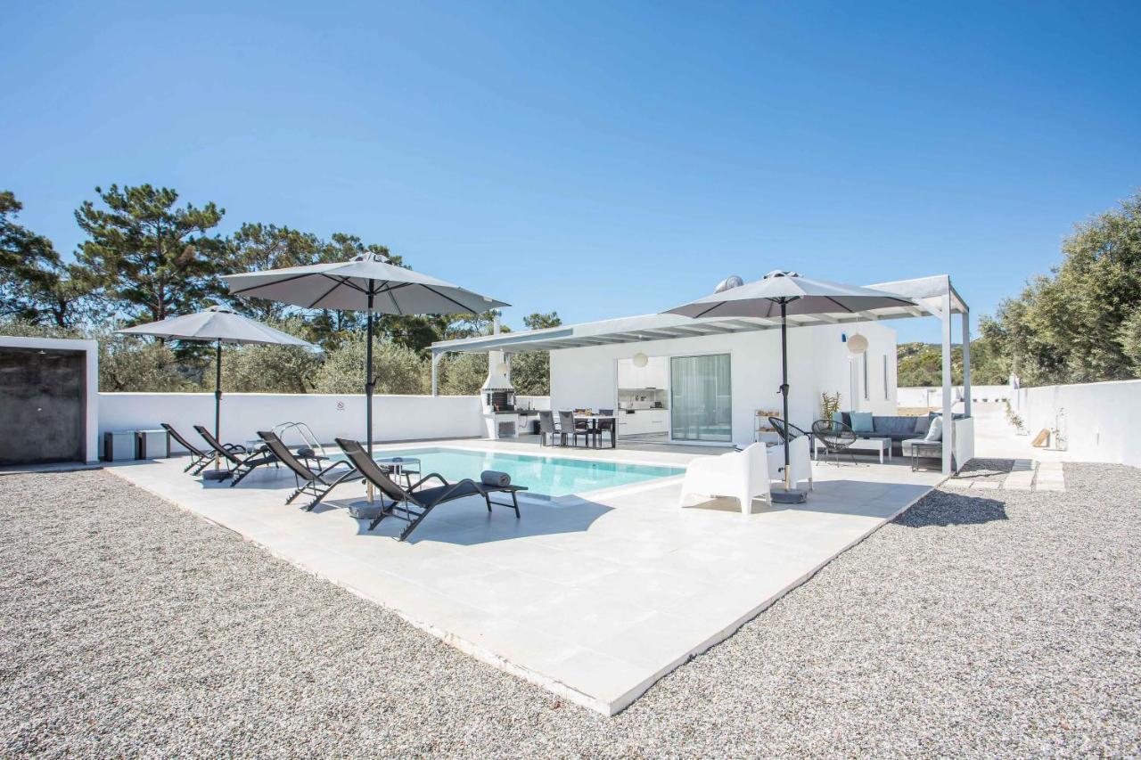 Villaphysis With Private Pool — Lardos
