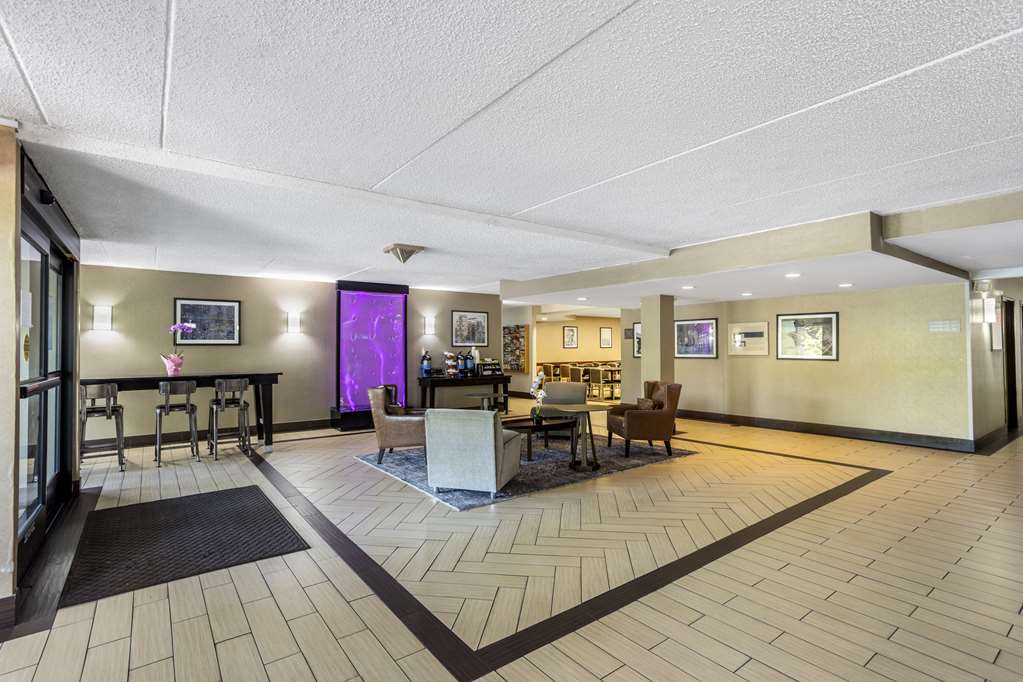Best Western Harrisburg North Hotel - photo 4