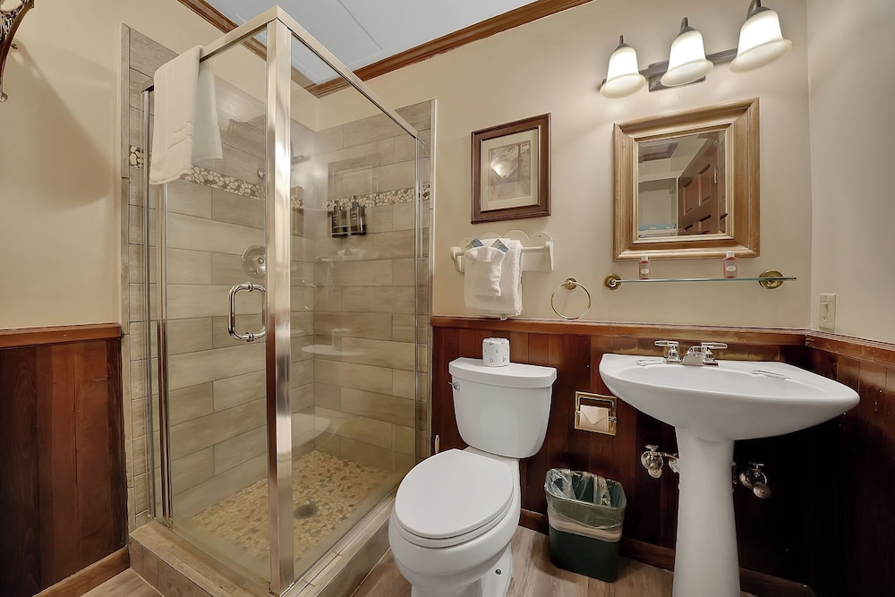 Narrow Gauge Inn - photo 40