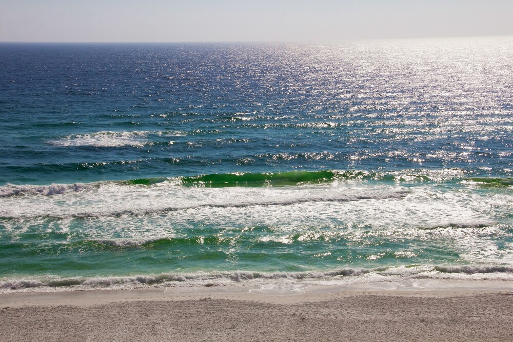 Long Beach 4 1007E 556192 by RedAwning - photo 17