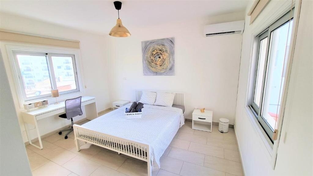 Spacious Lightflooded 2br Apt Near Center & Harbour