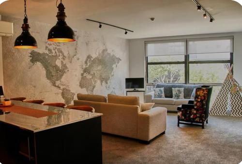 Modern City Loft 2BR Split 2 Levels & Parking — 4-Star Luxury Hotel in Auckland, New Zealand