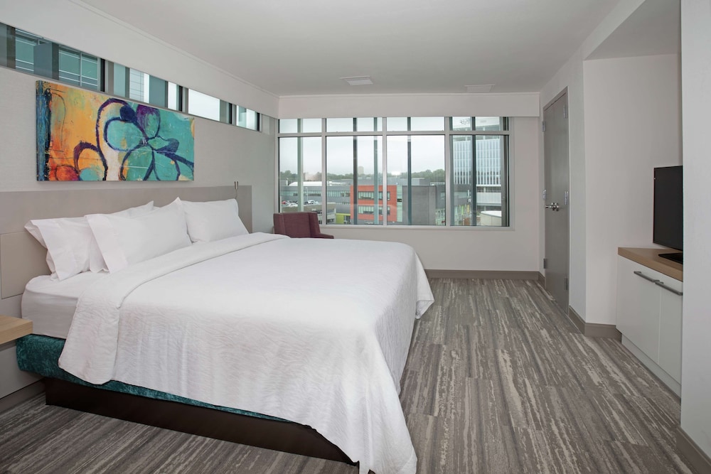 Hilton Garden Inn Omaha Aksarben Village - photo 10
