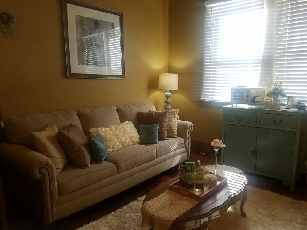 Gibbs Street Manor - photo 17