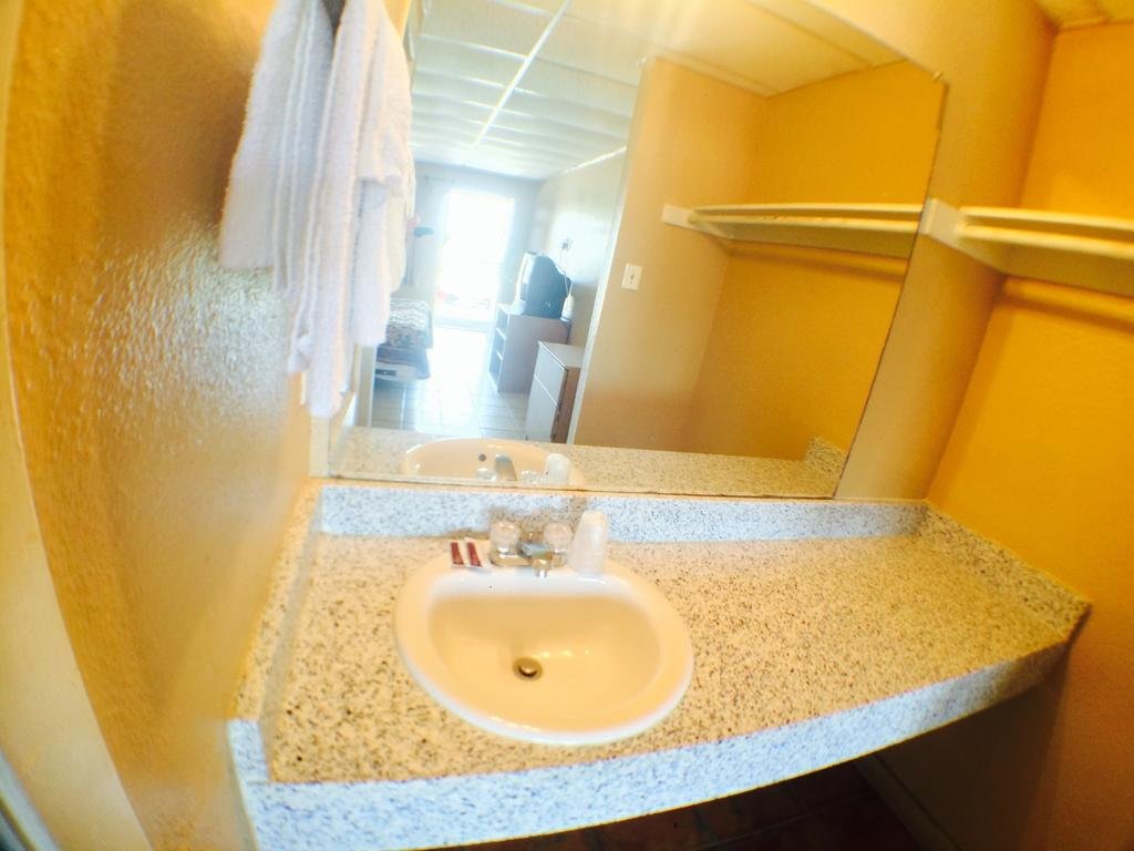 Austin Motor Inn — Austin — photo 3