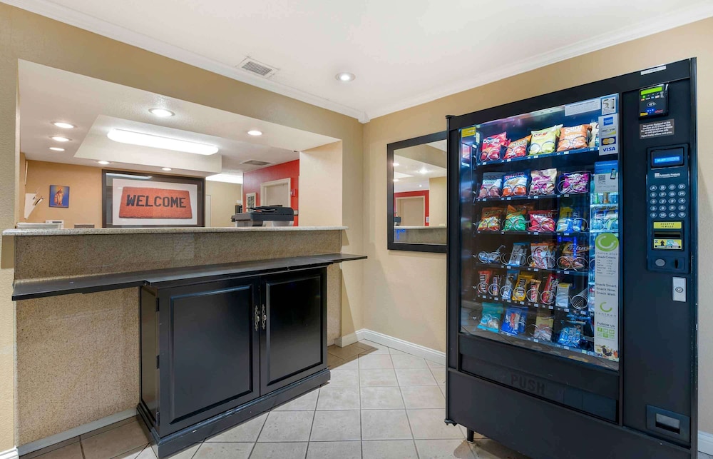 Extended Stay America Suites Chicago Schaumburg Conv Center - photo 4