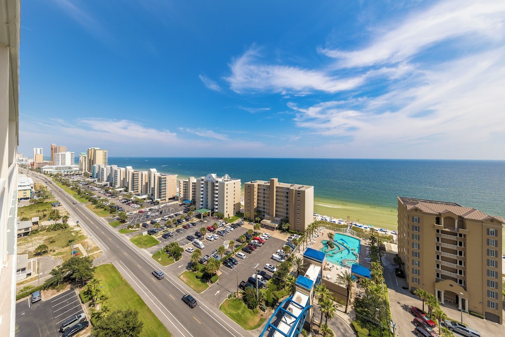 Crystal Tower Comfort Condos by Hosteeva - photo 119